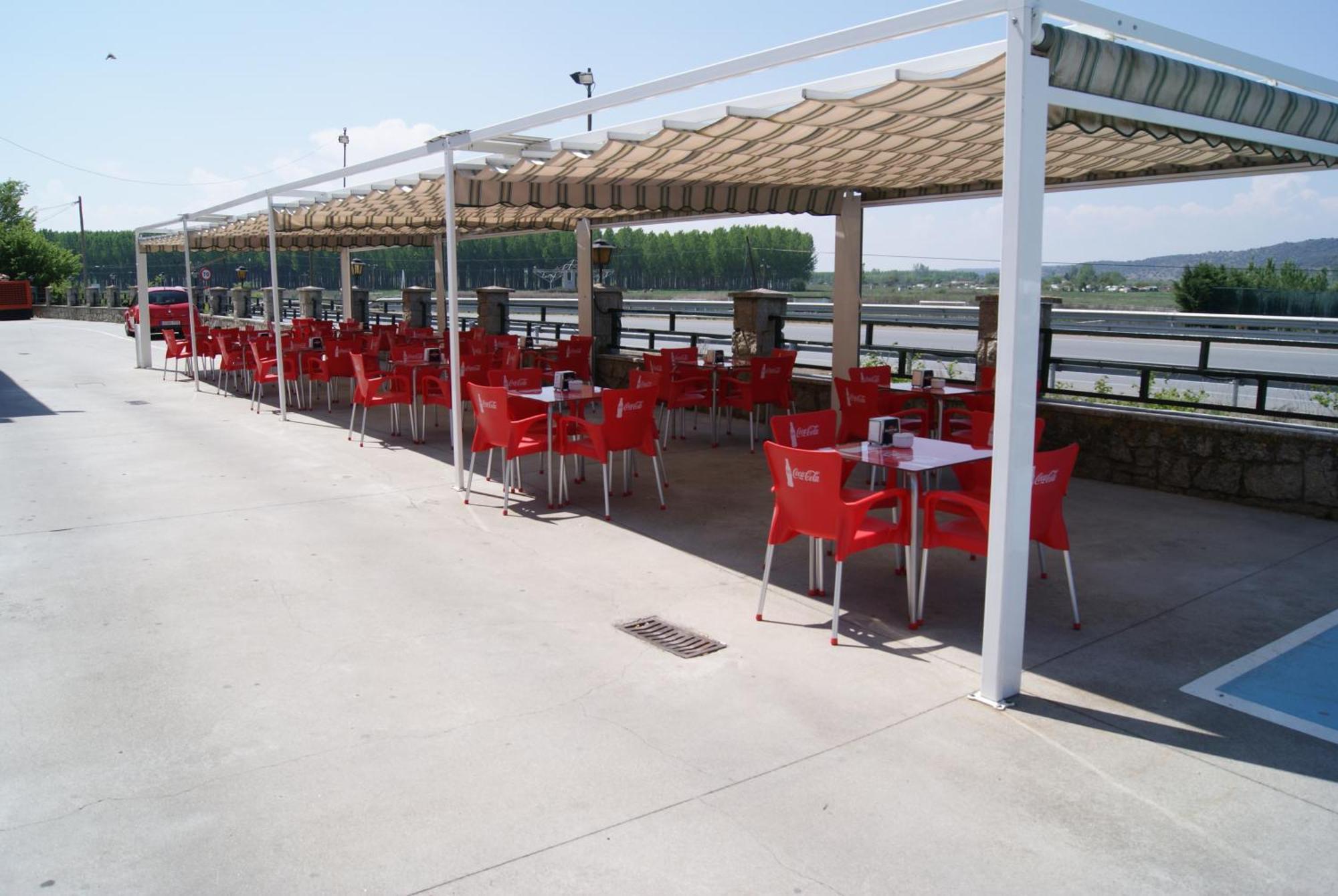 Hotel Alameda Alba De Tormes Ngoại thất bức ảnh
